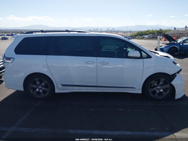 Toyota Sienna Se Premium 8 Passenger