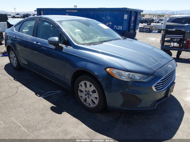 Salvage Ford Fusion Image