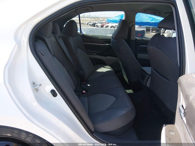 Toyota Camry Le Hybrid