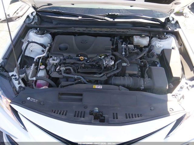 Toyota Camry Le Hybrid