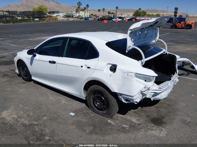 Toyota Camry Le Hybrid
