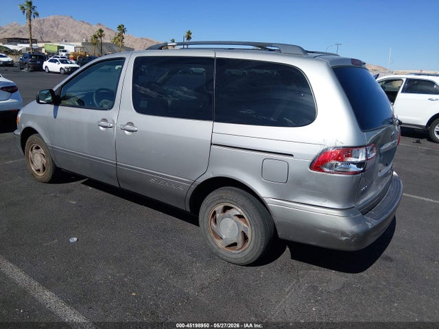 Toyota Sienna Xle