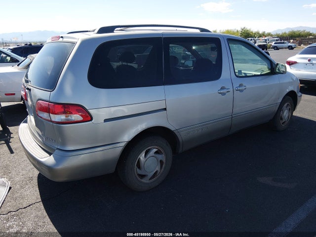 Toyota Sienna Xle