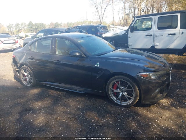 Alfa Romeo Giulia Quadrifoglio Rwd