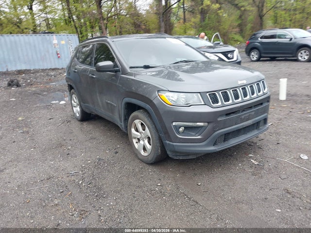 Salvage Jeep Compass Image