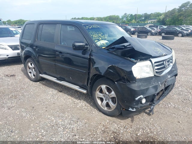 Salvage Honda Pilot Image