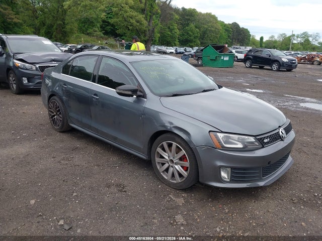 Salvage Volkswagen Jetta Image