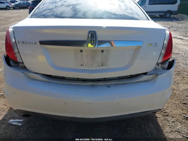 Lincoln MKS