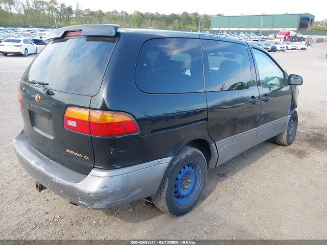 Toyota Sienna Ce