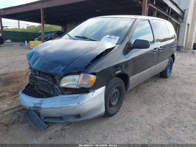 Toyota Sienna Ce