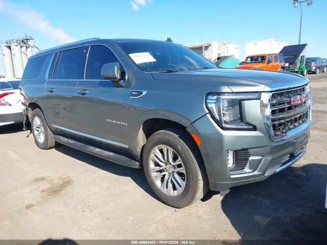 Salvage GMC Yukon Image
