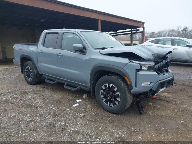 Salvage Nissan Frontier Image