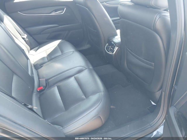 Cadillac XTS Standard