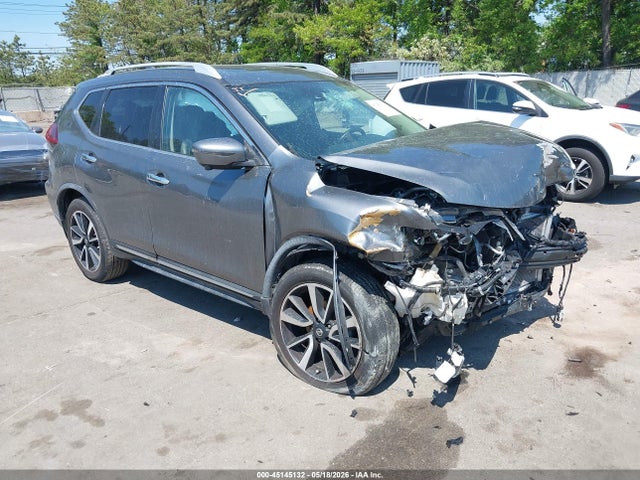 Salvage Nissan Rogue Image
