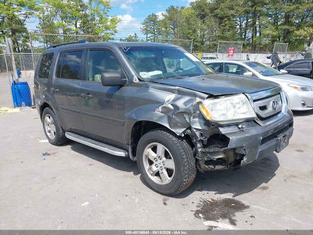 Salvage Honda Pilot Image