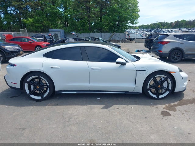 Porsche Taycan 4s