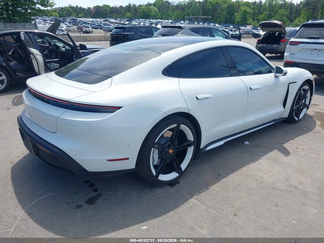 Porsche Taycan 4s