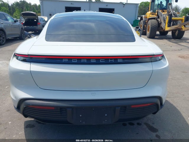 Porsche Taycan 4s
