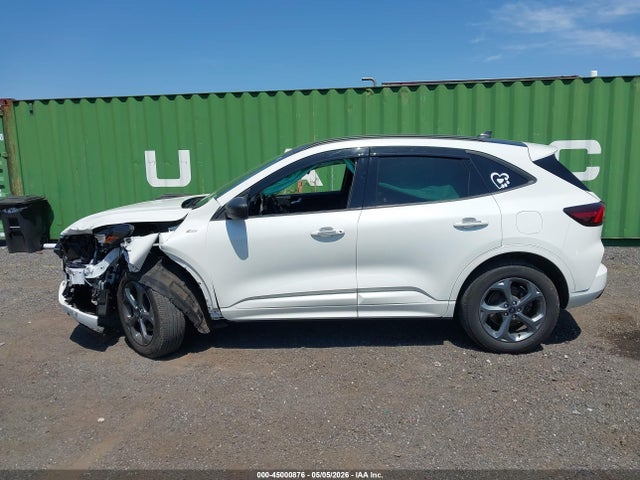 Ford Escape St-line