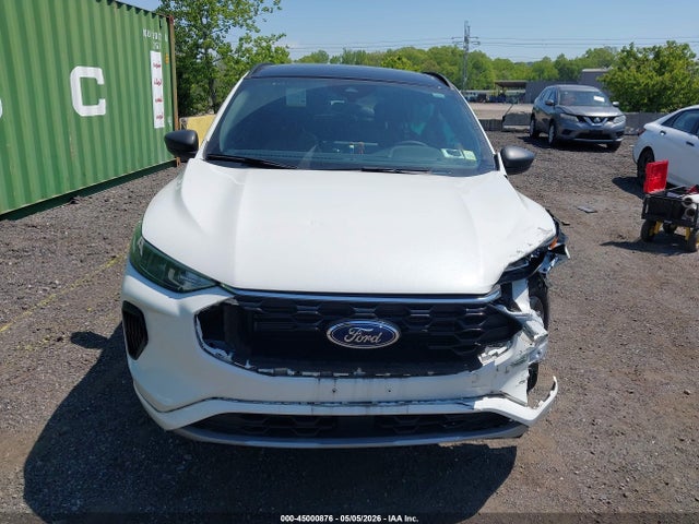 Ford Escape St-line