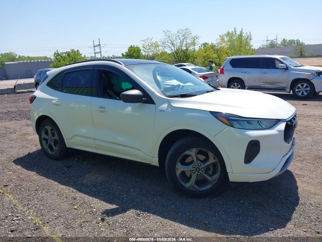 Ford Escape St-line