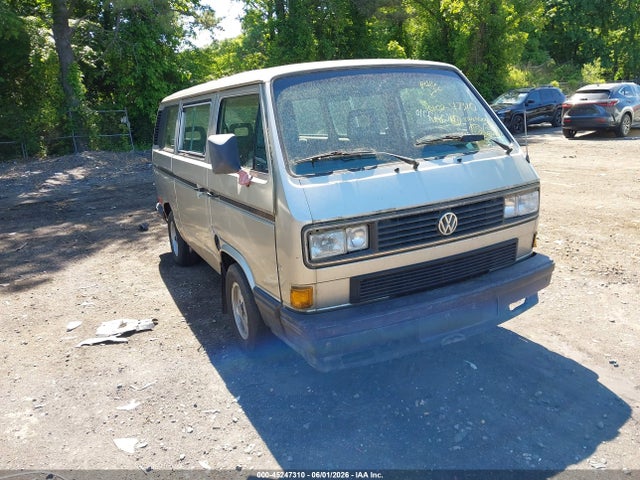 Salvage Volkswagen Vanagon Image