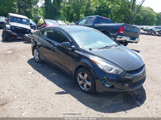 Salvage Hyundai ELANTRA Image