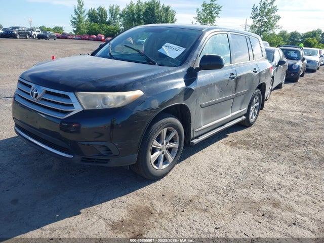Toyota Highlander Base V6
