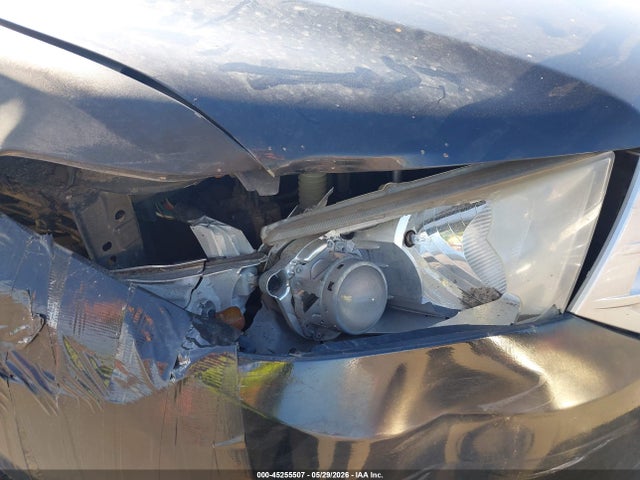 Toyota Highlander Base V6