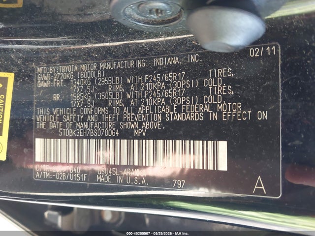 Toyota Highlander Base V6