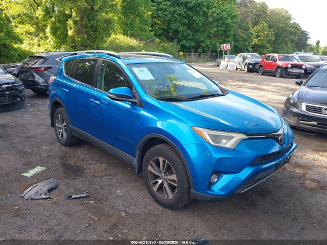 Salvage Toyota RAV4 Image