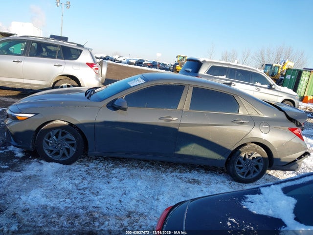 Hyundai ELANTRA Sel