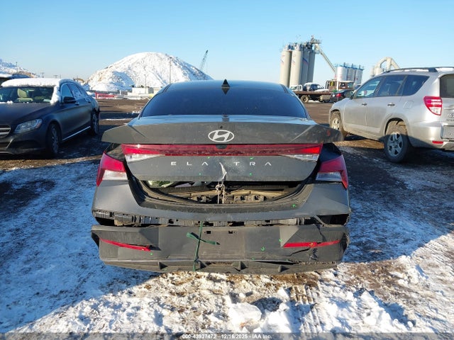Hyundai ELANTRA Sel