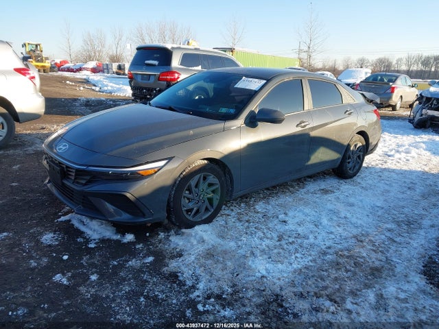 Hyundai ELANTRA Sel