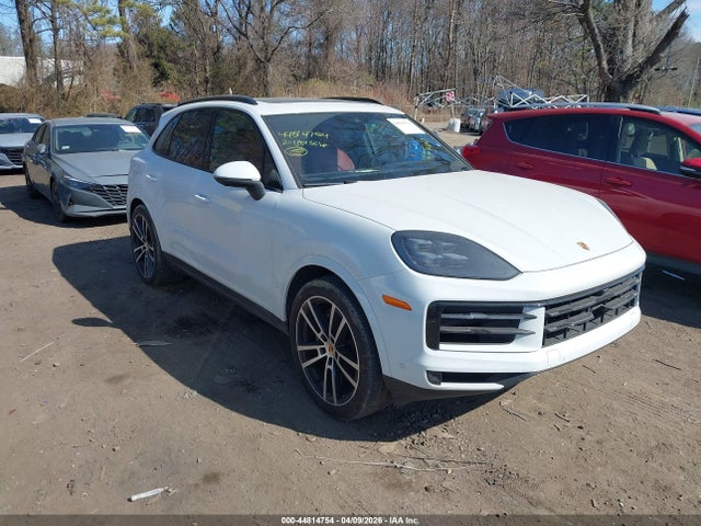 Salvage Porsche Cayenne Image