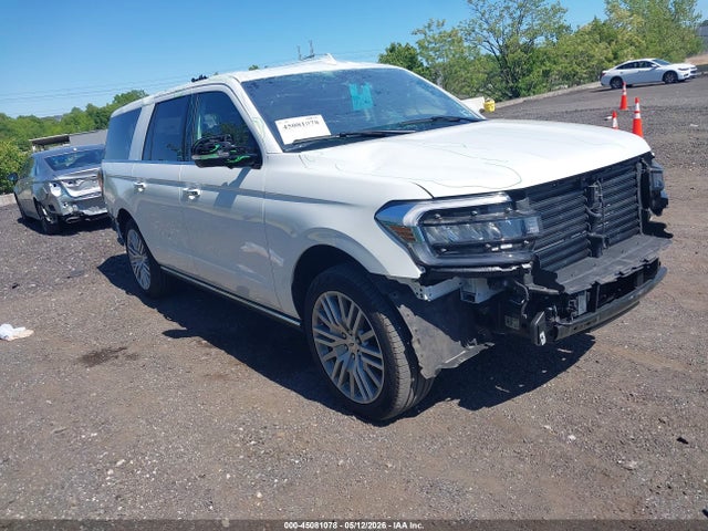 Salvage Ford Expedition Image