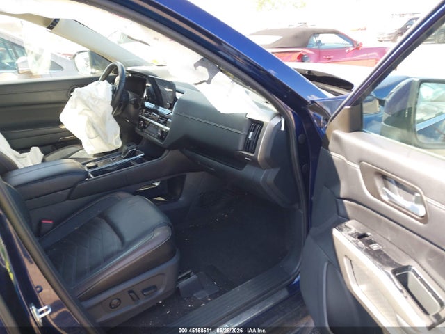 Nissan Pathfinder Platinum 4wd