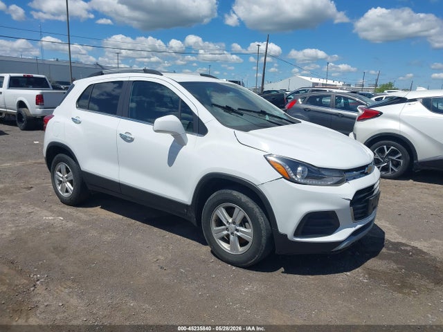 Salvage Chevrolet Trax Image