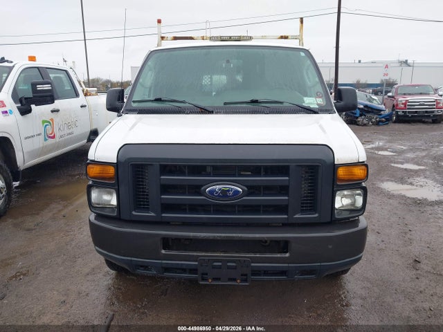 Ford E-150 Commercial