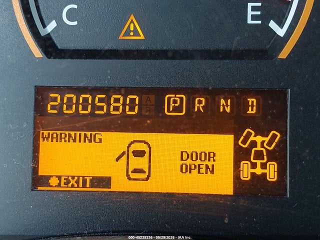 Nissan Titan Se