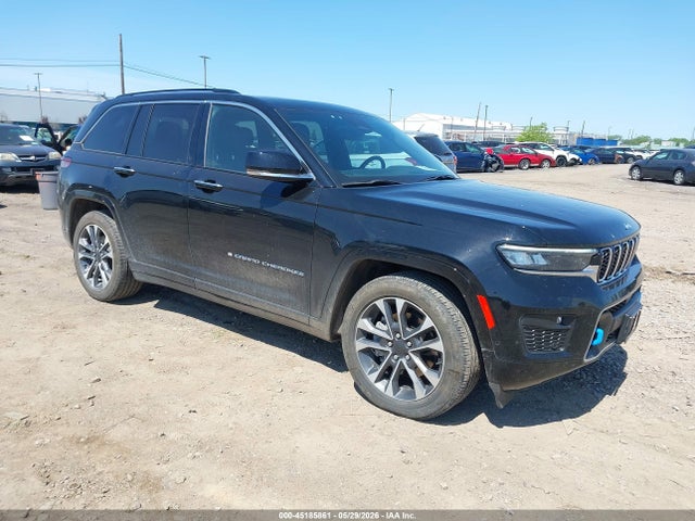 Salvage Jeep Grand Cherokee Image
