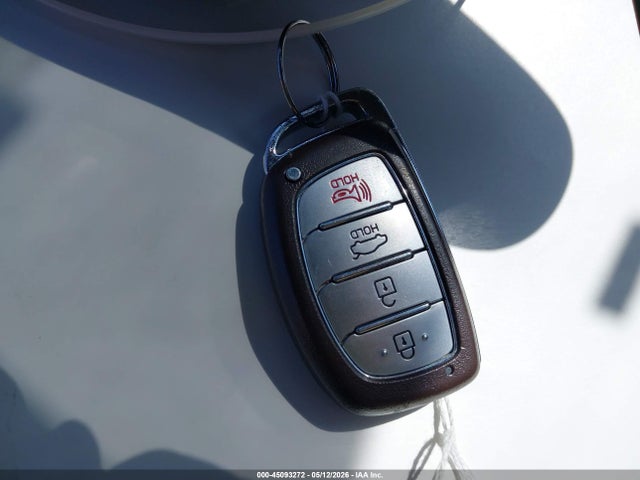 Hyundai ELANTRA Value Edition