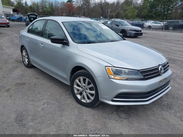 Salvage Volkswagen Jetta Image