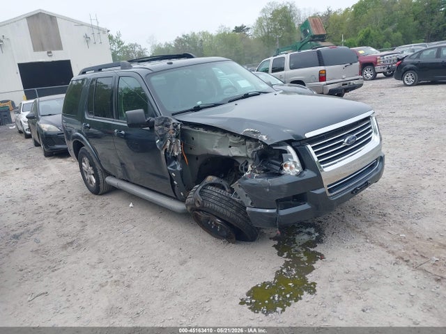 Salvage Ford Explorer Image