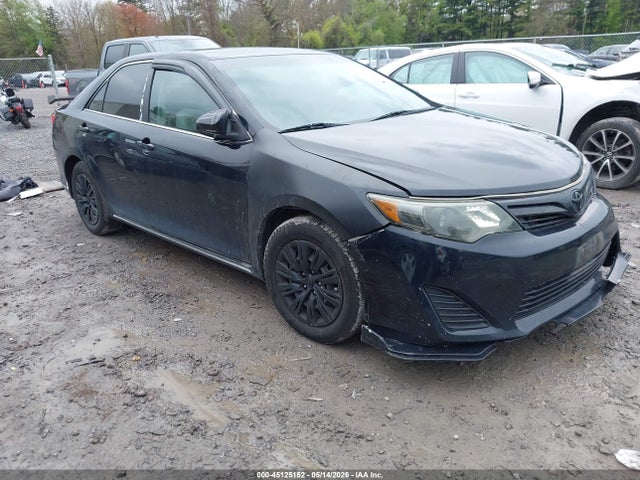 Salvage Toyota Camry Image