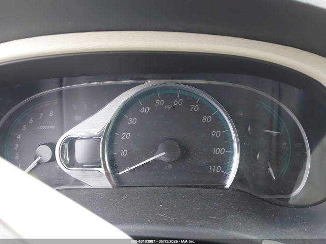 Toyota Sienna Limited V6 7 Passenger