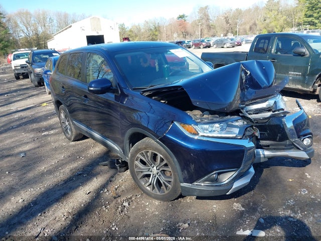 Salvage Mitsubishi Outlander Image