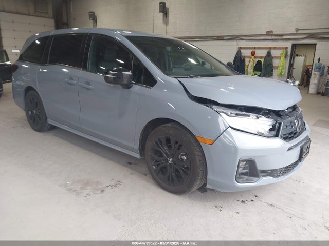 Salvage Honda Odyssey Image
