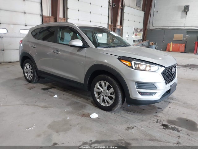 Salvage Hyundai TUCSON Image