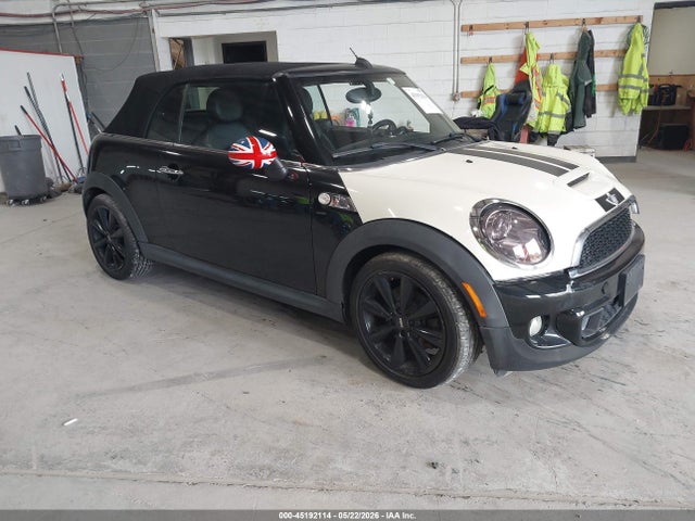 Salvage MINI Convertible Image